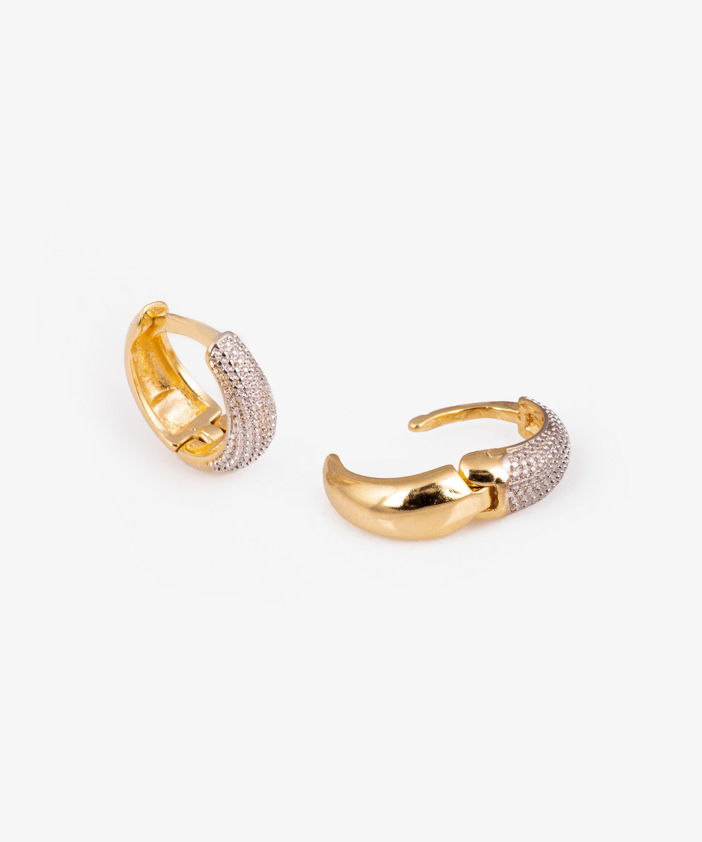 Aros argolla click huggies Baño de Oro 18k 8mm