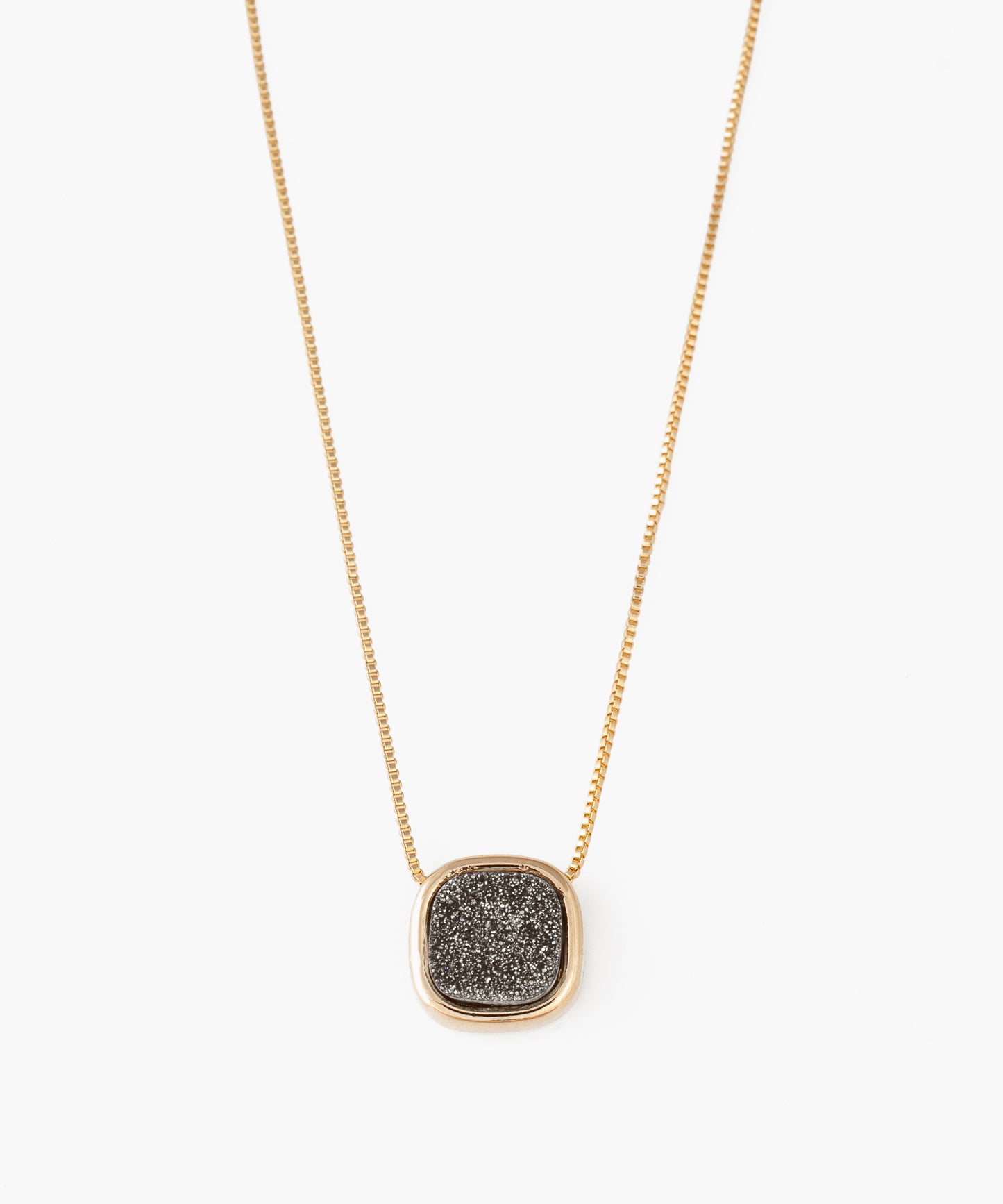 Collar VIDERE Drusa Metalizada Titanio y Baño Oro 18k