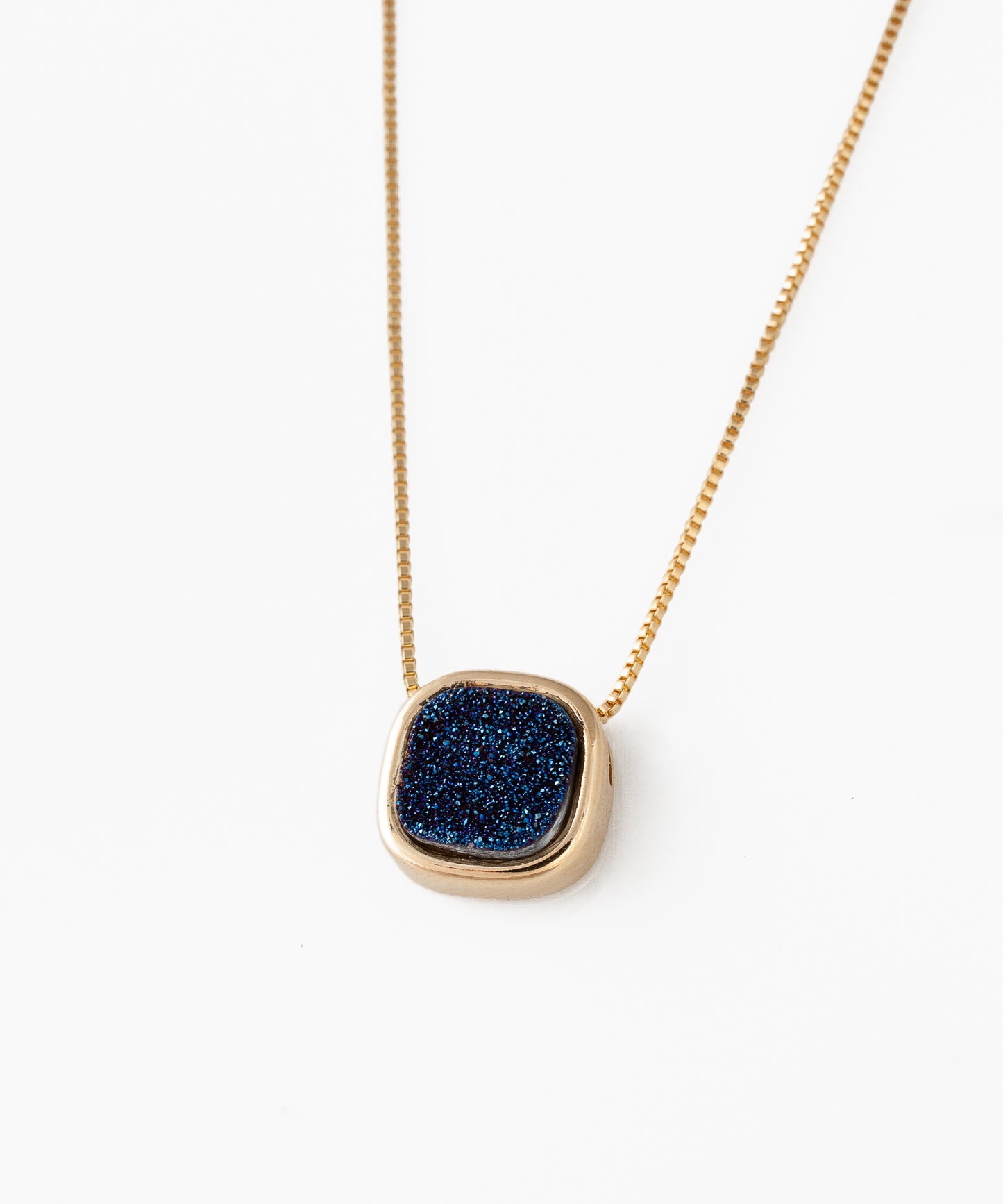 Collar VIDERE Drusa Metalizada azul y Baño Oro 18k