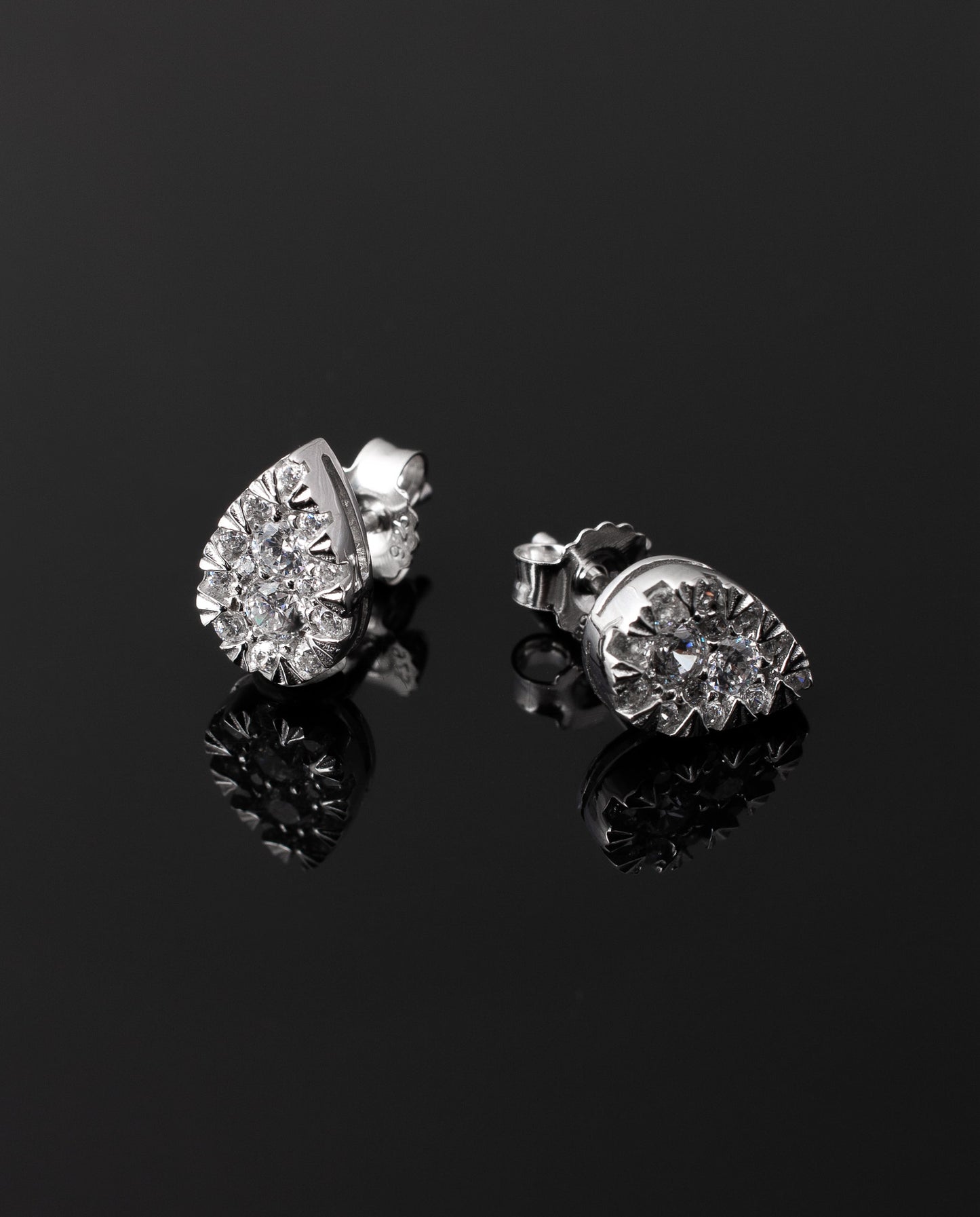 Aros stud Gota Plata 925 elaborado con Cristal Swarovski