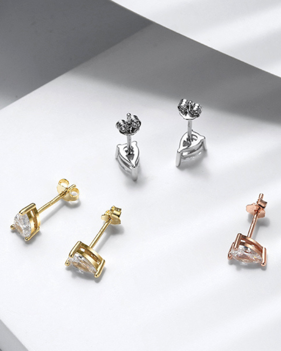 Aros de Plata 925 Rodinados y Cristal Swarovski de 4x6mm