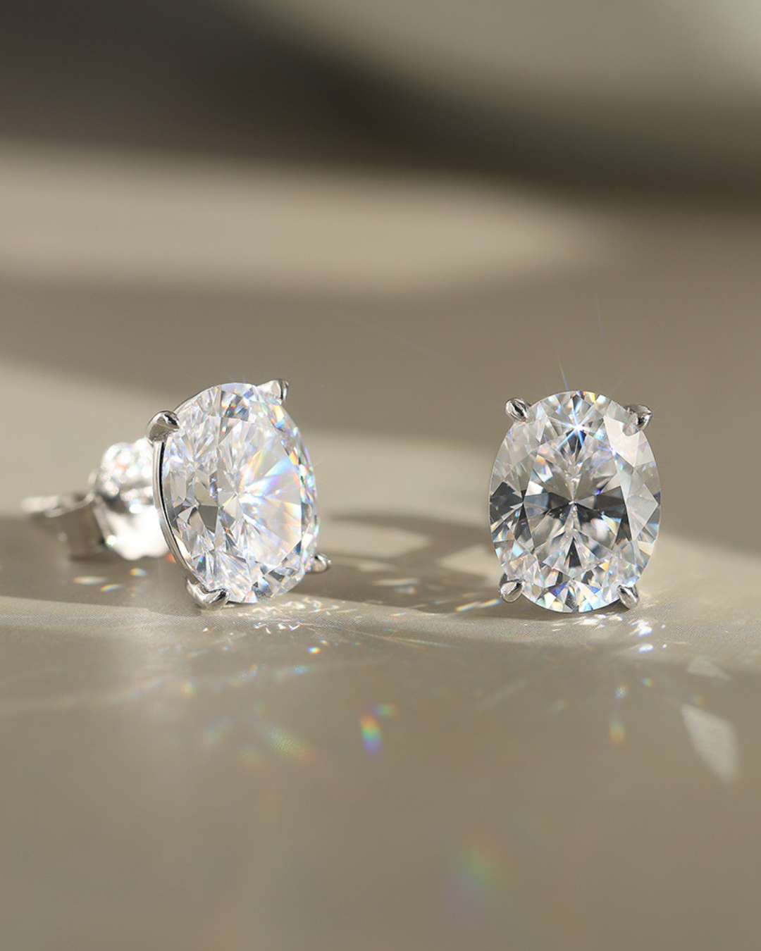 Aros de Plata 925 Rodinados y Cristal Swarovski de 5x7mm