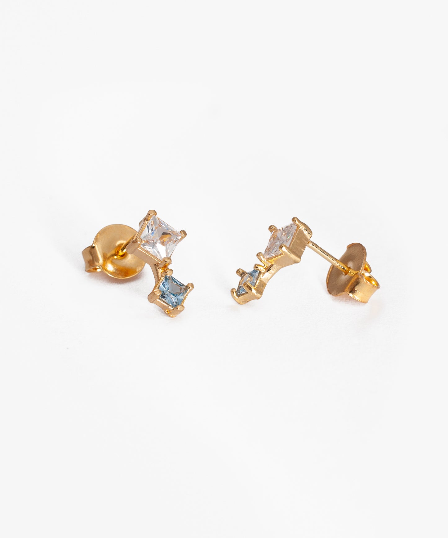 Aros Stud Baño de Oro 18k