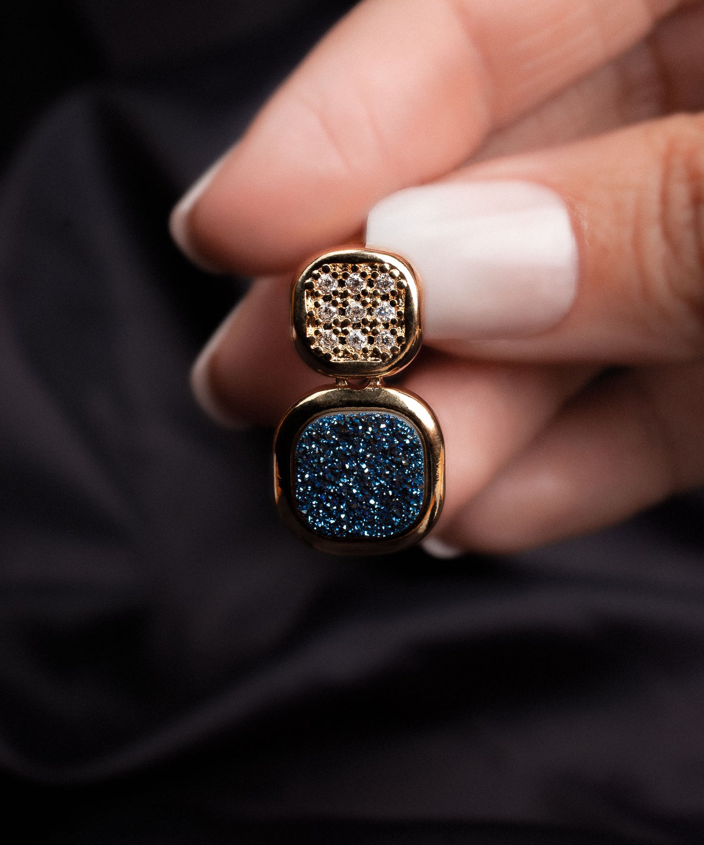 Aros GENNAN Drusa Metalizada azul y Baño Oro 18k